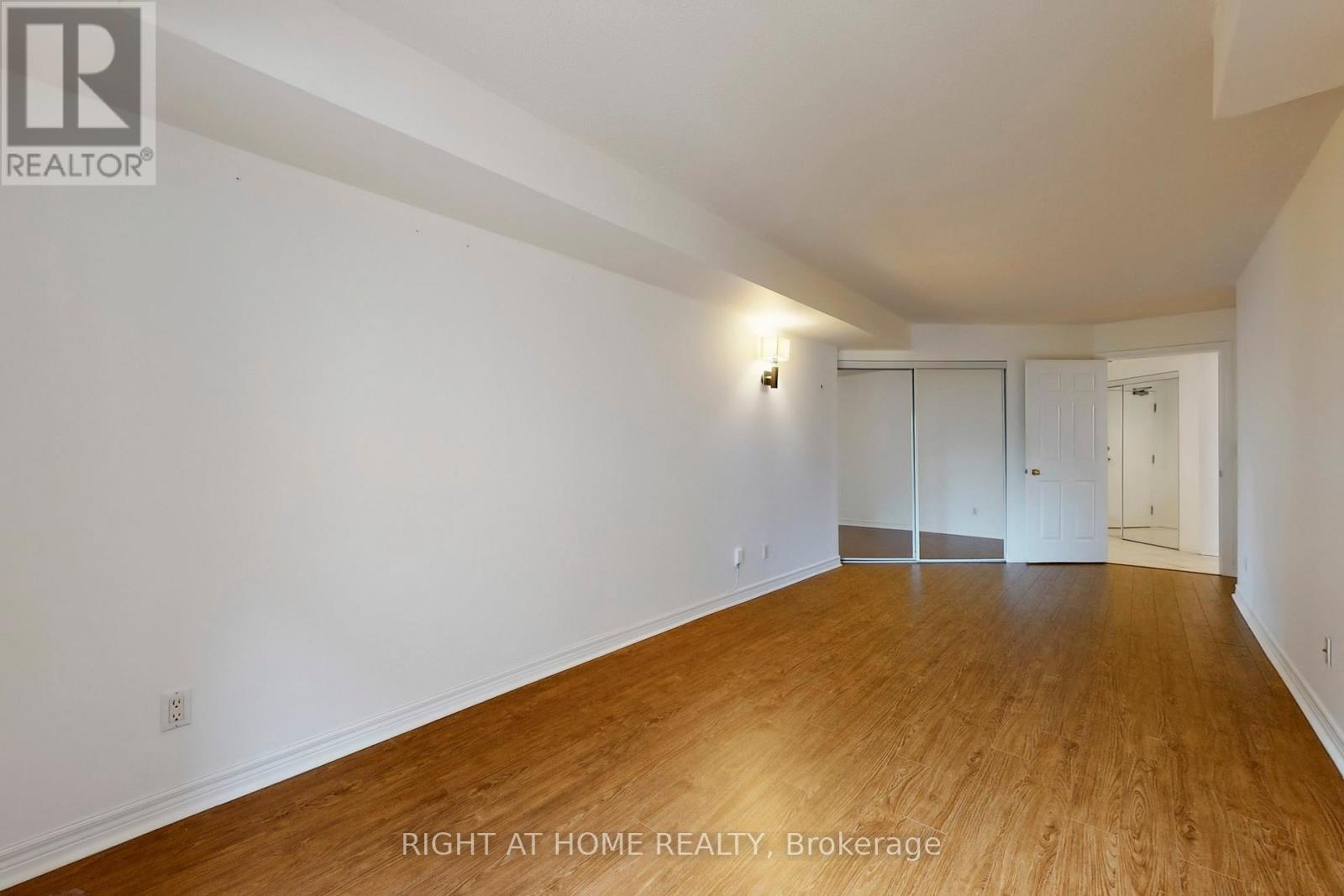 310 - 211 Randolph Road, Toronto, Ontario  M4G 4H1 - Photo 11 - C12440186