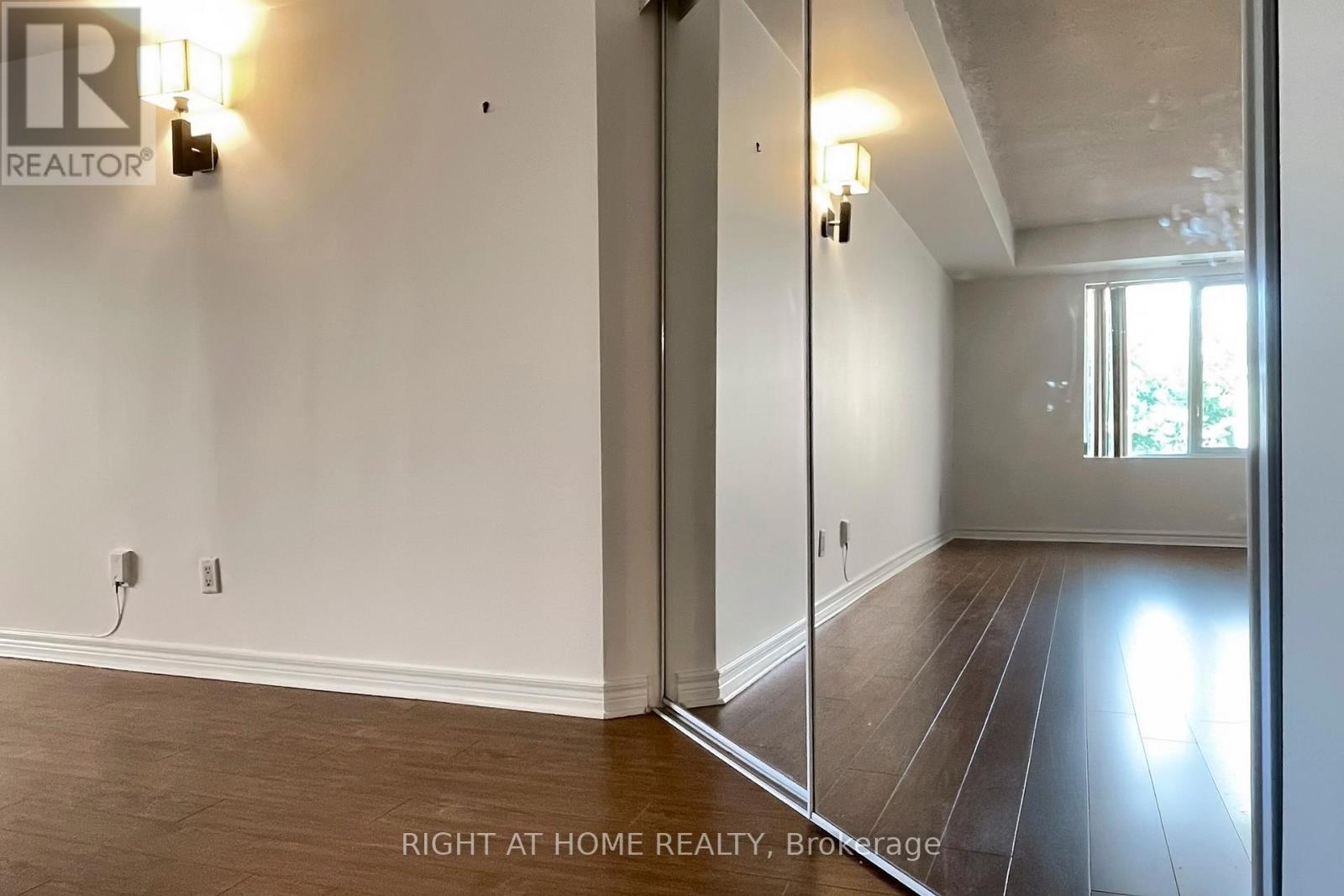 310 - 211 Randolph Road, Toronto, Ontario  M4G 4H1 - Photo 12 - C12440186