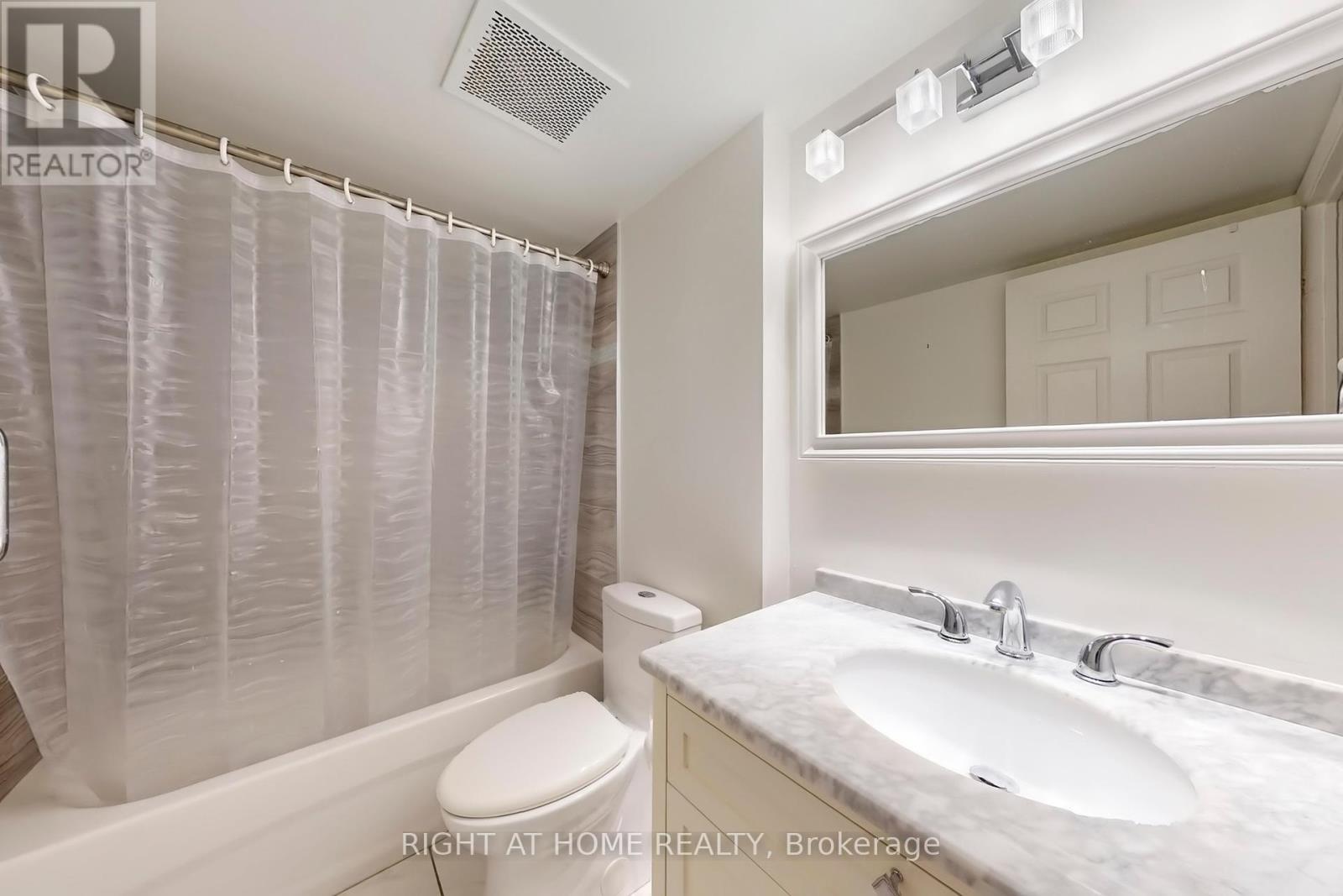 310 - 211 Randolph Road, Toronto, Ontario  M4G 4H1 - Photo 17 - C12440186