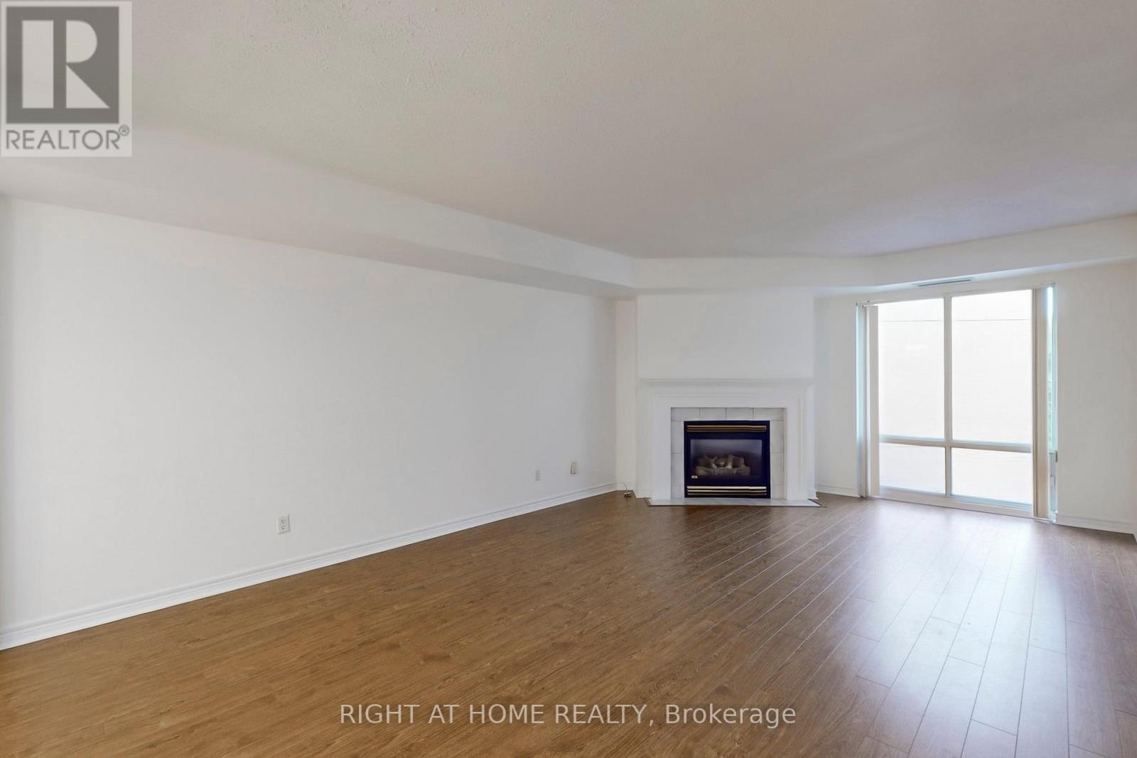 310 - 211 Randolph Road, Toronto, Ontario  M4G 4H1 - Photo 4 - C12440186