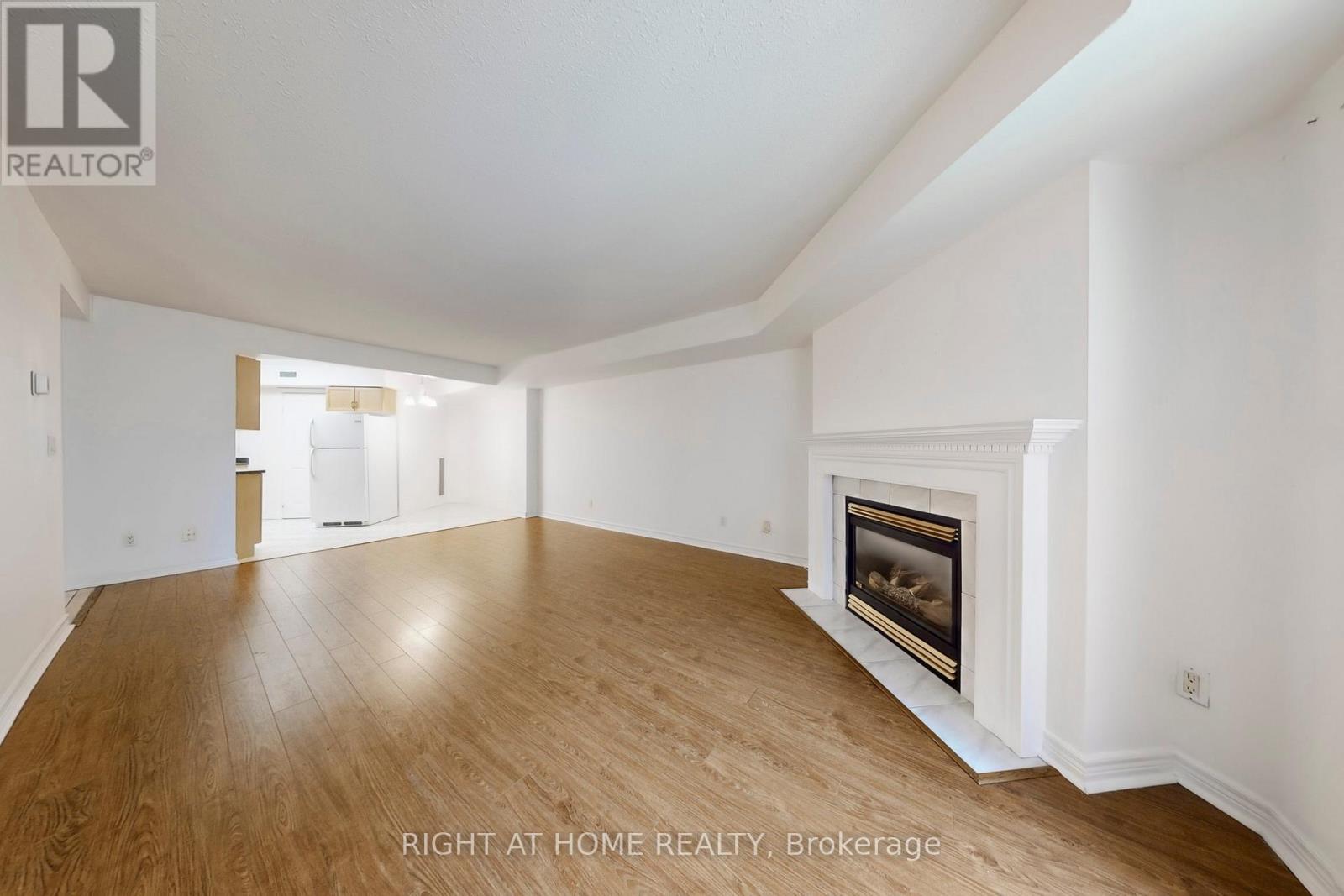310 - 211 Randolph Road, Toronto, Ontario  M4G 4H1 - Photo 6 - C12440186