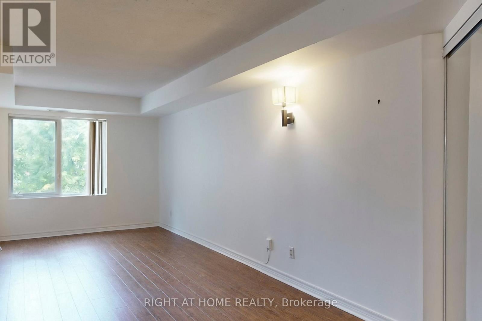 310 - 211 Randolph Road, Toronto, Ontario  M4G 4H1 - Photo 8 - C12440186