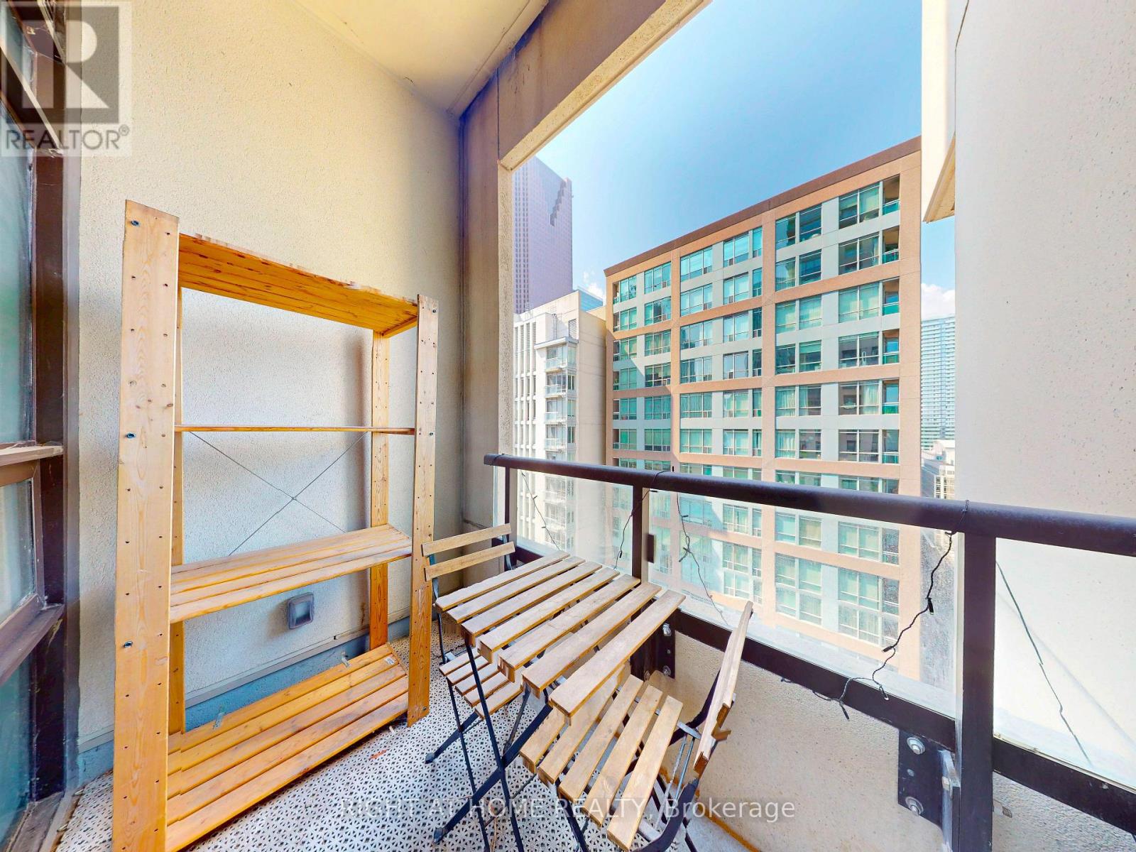 1904 - 88 Scott Street, Toronto, Ontario  M5E 0A9 - Photo 8 - C12440248