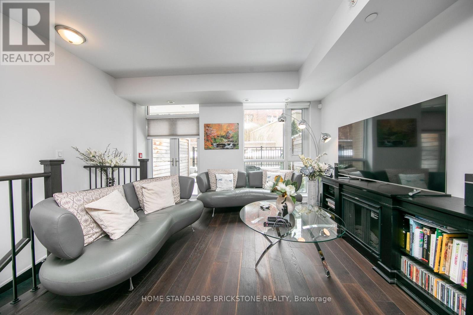 Th121 - 223 Duplex Avenue, Toronto, Ontario  M5P 2B1 - Photo 7 - C12440253