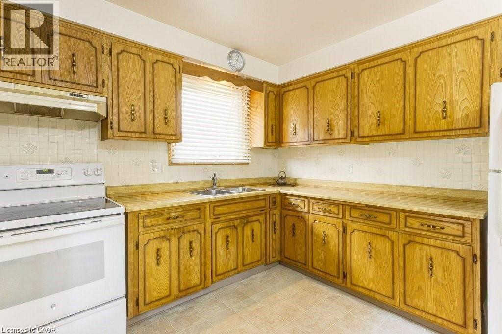 582 Skylark Road, Waterloo, Ontario  N2V 1B9 - Photo 13 - 40774291