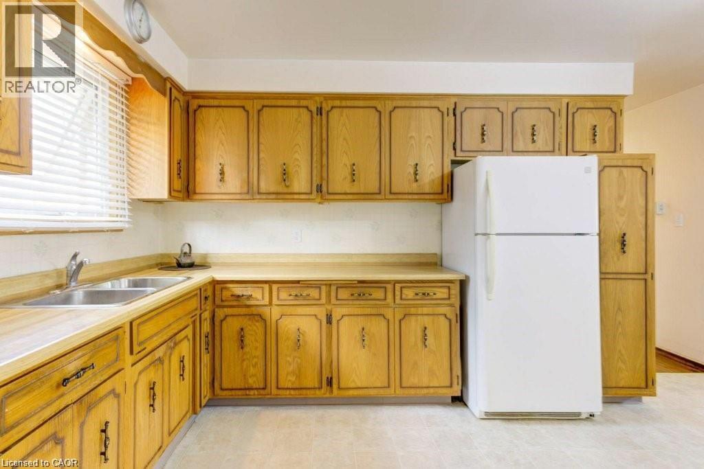582 Skylark Road, Waterloo, Ontario  N2V 1B9 - Photo 14 - 40774291