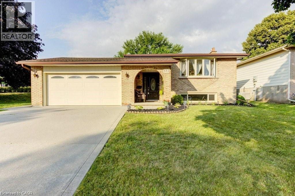 582 Skylark Road, Waterloo, Ontario  N2V 1B9 - Photo 2 - 40774291