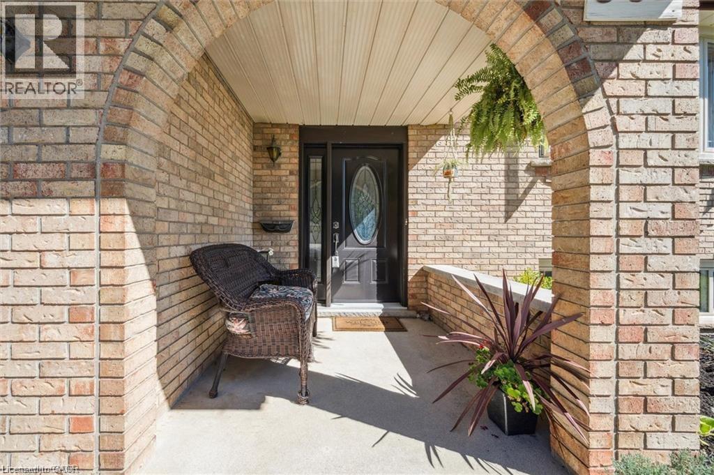 582 Skylark Road, Waterloo, Ontario  N2V 1B9 - Photo 5 - 40774291