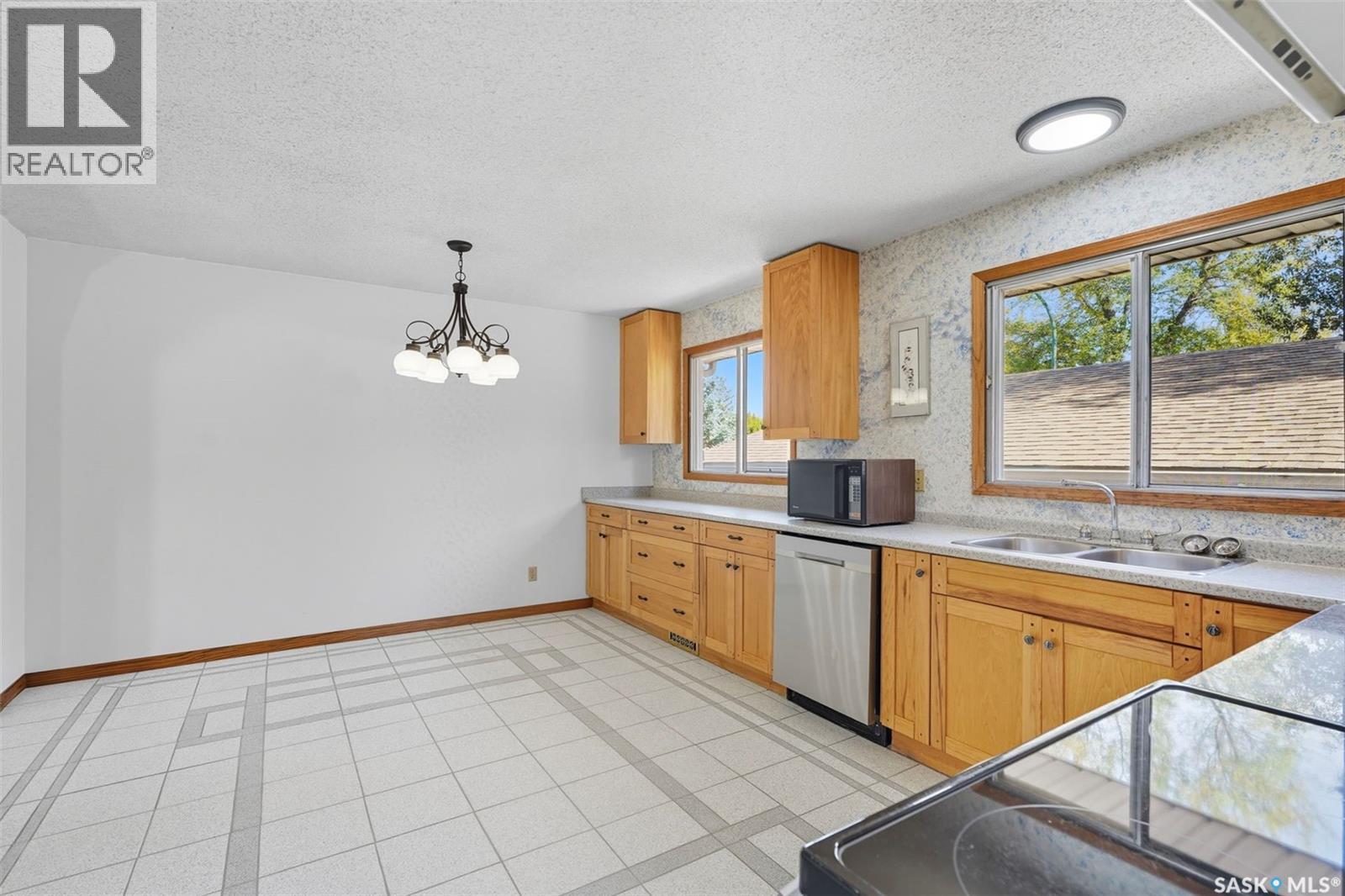 562 Highlands Terrace, Saskatoon, Saskatchewan  S7H 4Y6 - Photo 10 - SK019603
