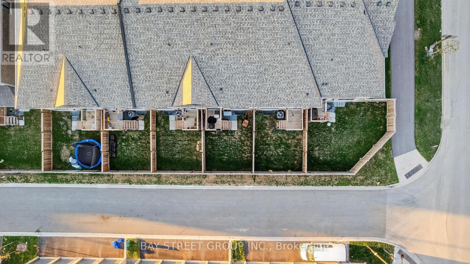 37 Floodgate Road, Whitby, Ontario  L1P 0P5 - Photo 36 - E12440147