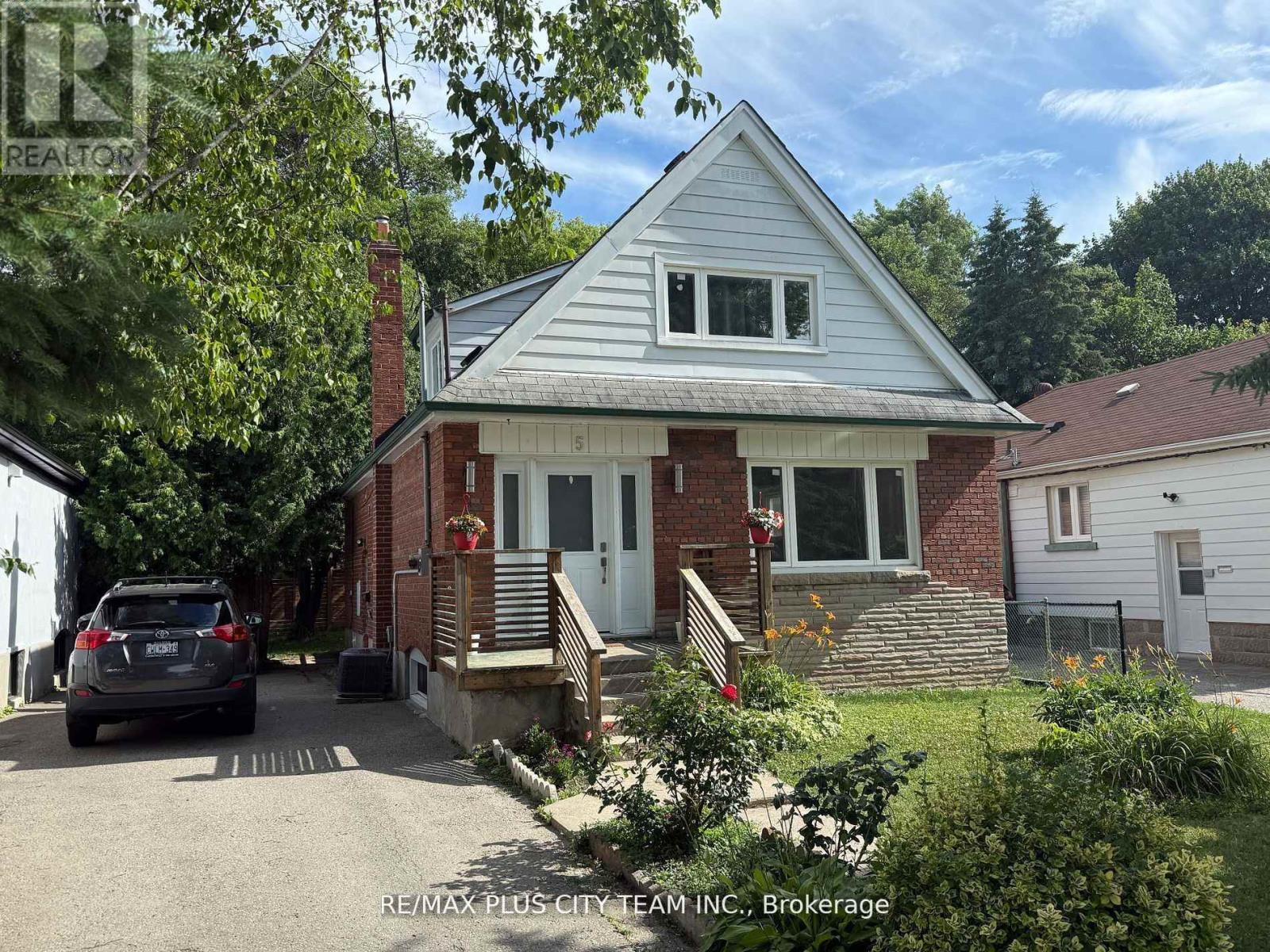 LOWER - 5 RIPON ROAD, Toronto, Ontario