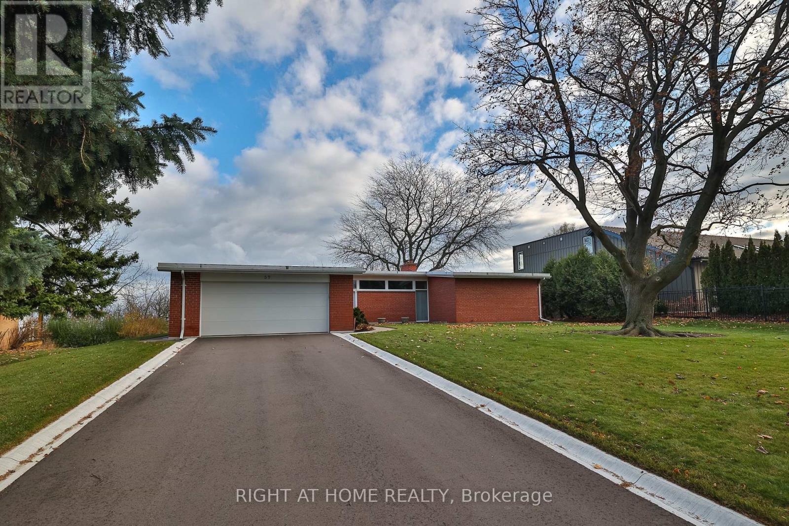 59 Hill Crescent, Toronto, Ontario  M1M 1J3 - Photo 2 - E12440174