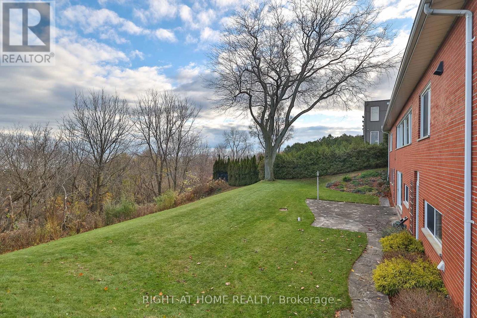 59 Hill Crescent, Toronto, Ontario  M1M 1J3 - Photo 7 - E12440174
