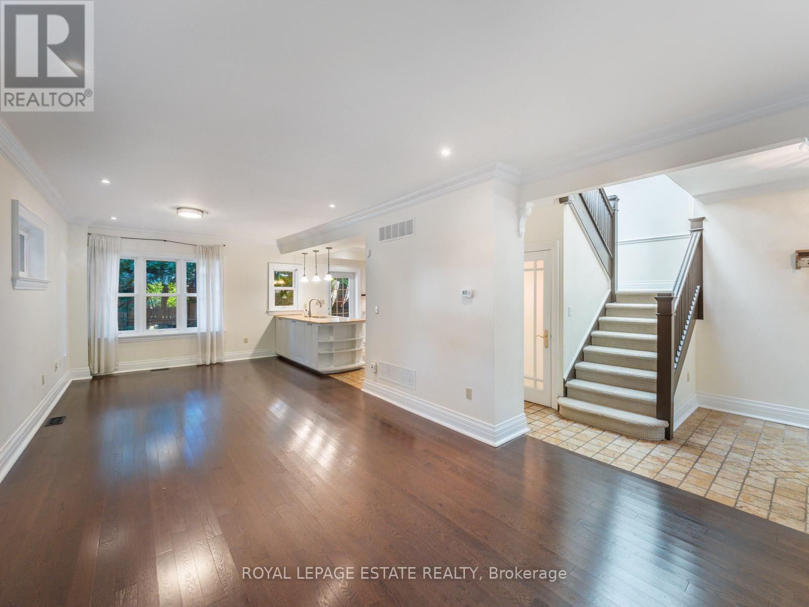 17 Balsam Avenue, Toronto, Ontario  M4E 3B3 - Photo 12 - E12440200