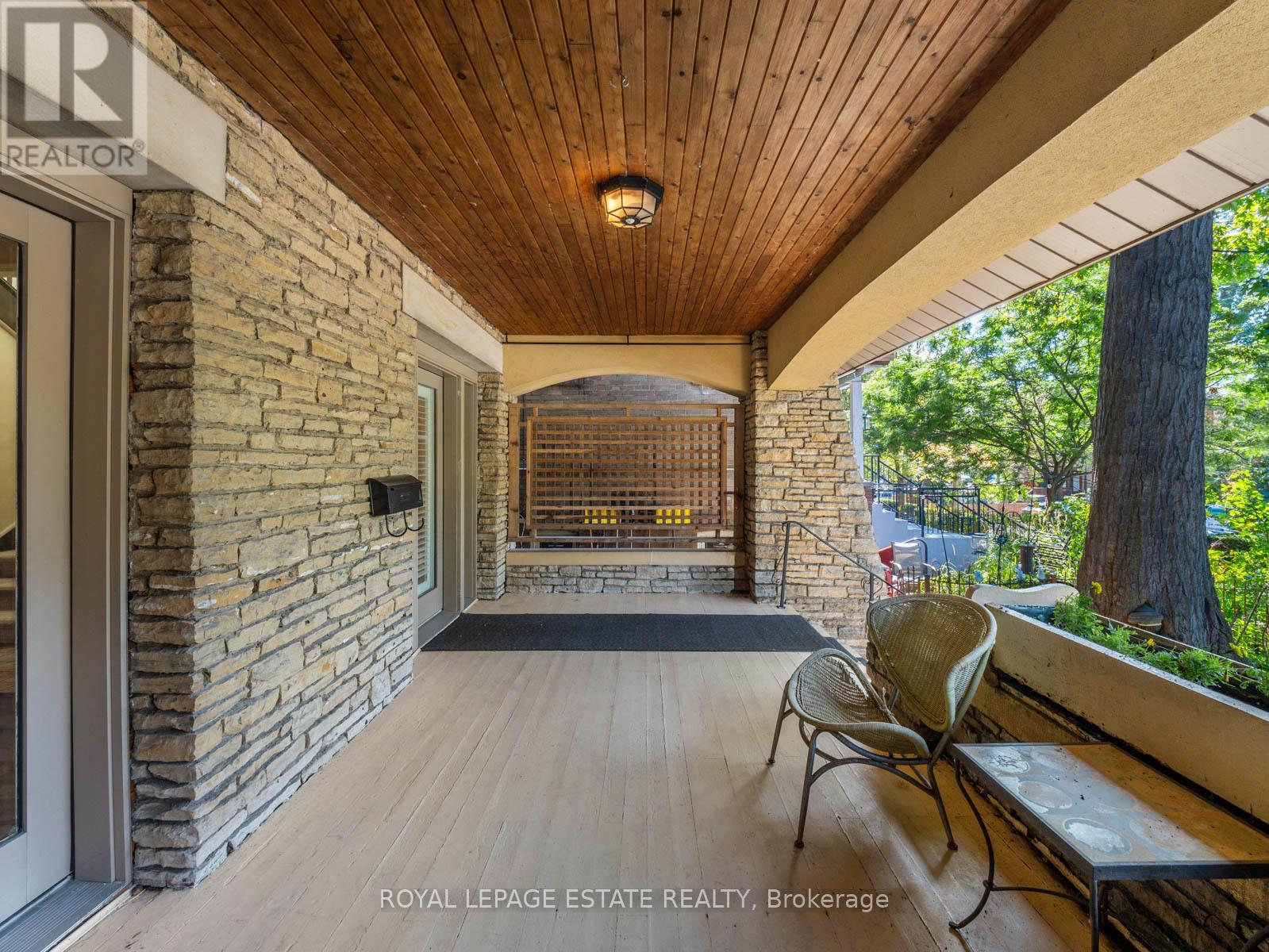 17 Balsam Avenue, Toronto, Ontario  M4E 3B3 - Photo 5 - E12440200