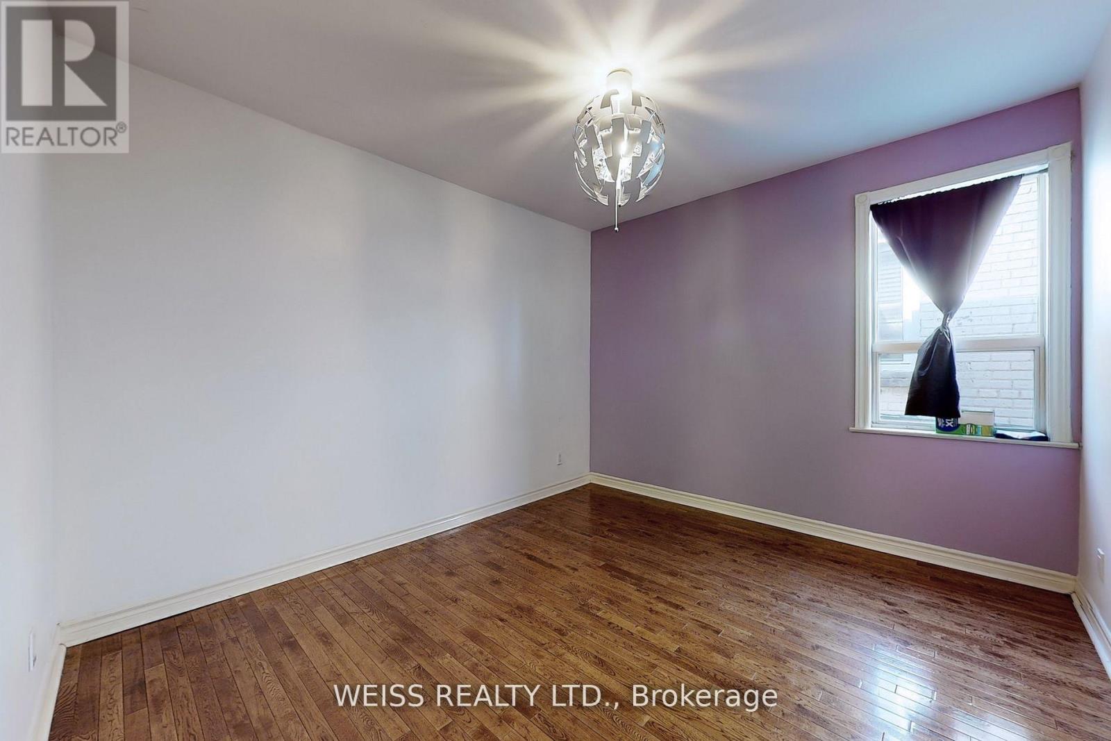 Upper - 2468 Danforth Avenue, Toronto, Ontario  M4C 1K9 - Photo 14 - E12440258