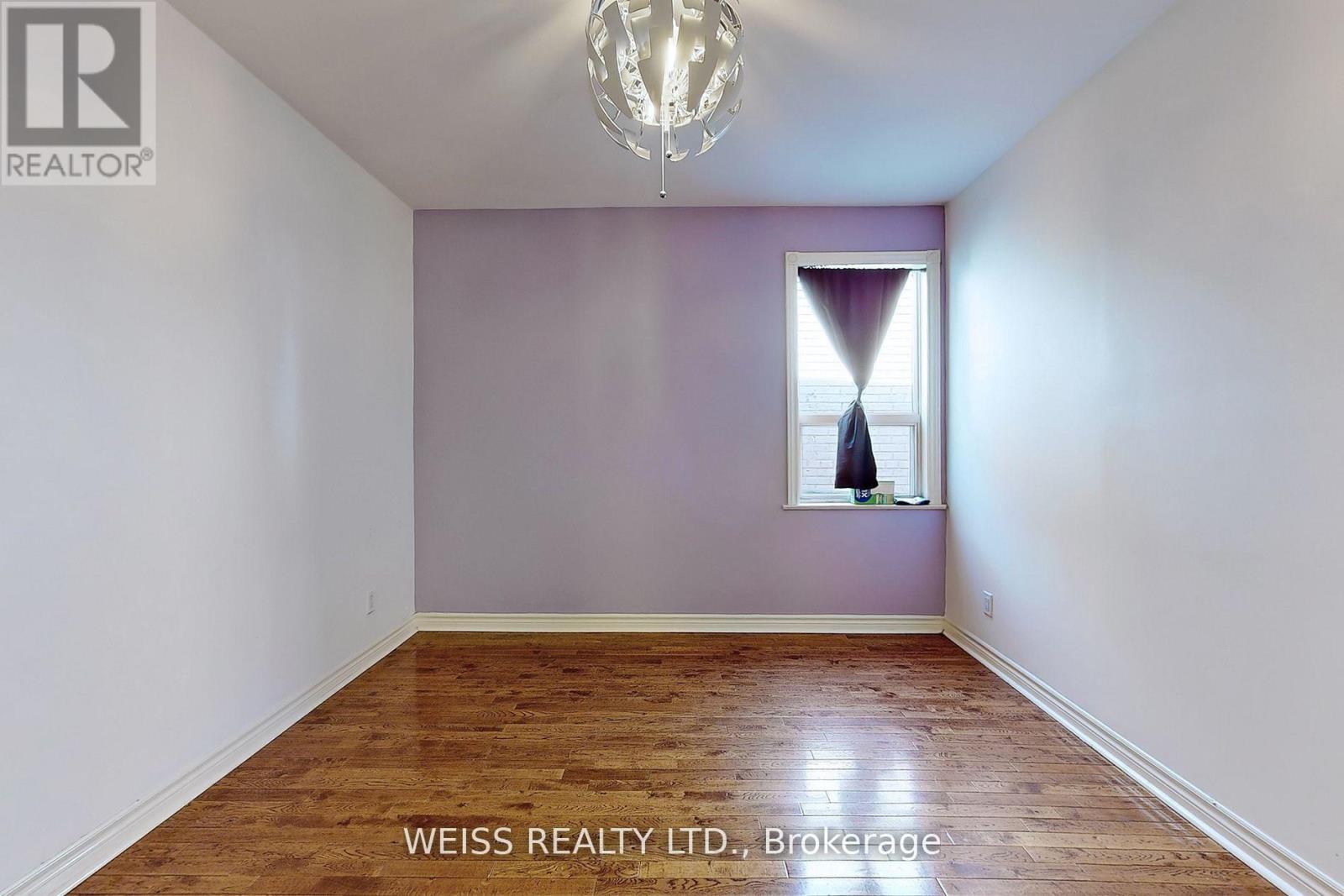 Upper - 2468 Danforth Avenue, Toronto, Ontario  M4C 1K9 - Photo 15 - E12440258