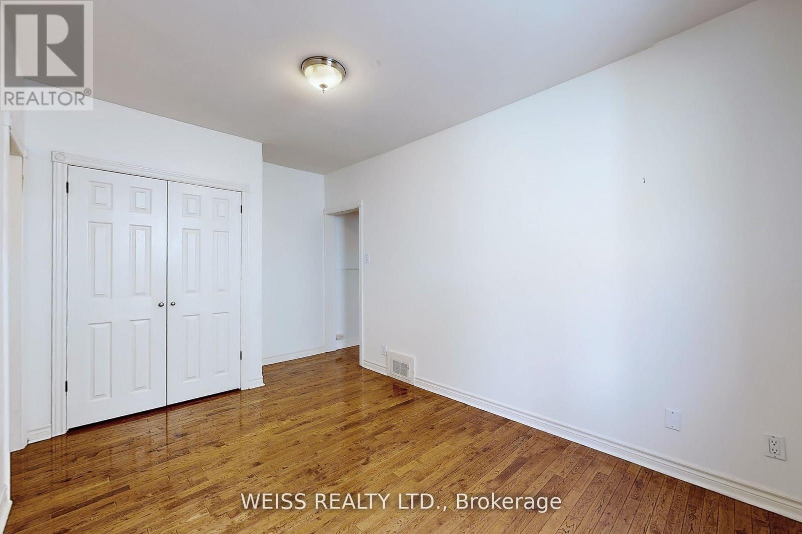 Upper - 2468 Danforth Avenue, Toronto, Ontario  M4C 1K9 - Photo 21 - E12440258