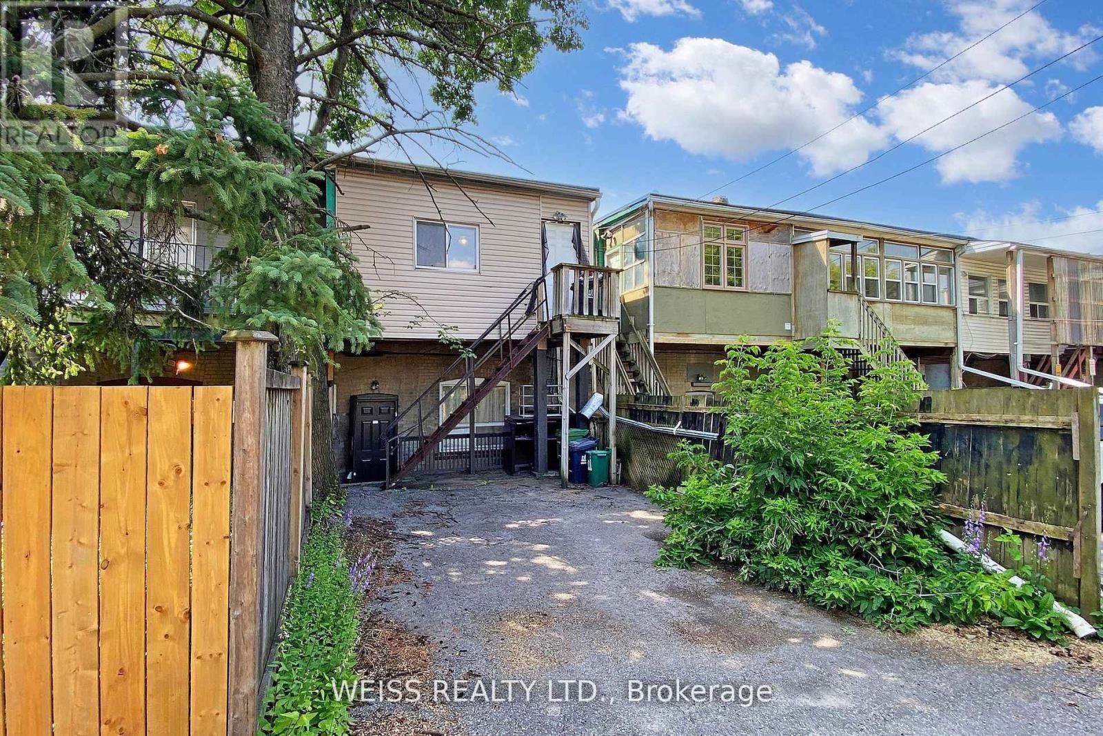 Upper - 2468 Danforth Avenue, Toronto, Ontario  M4C 1K9 - Photo 28 - E12440258