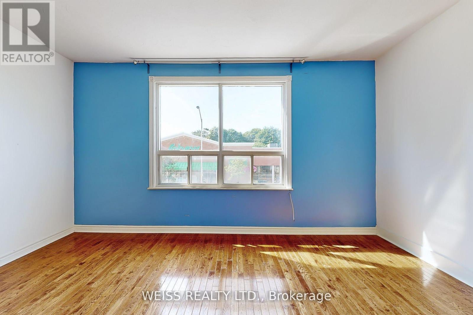 Upper - 2468 Danforth Avenue, Toronto, Ontario  M4C 1K9 - Photo 6 - E12440258