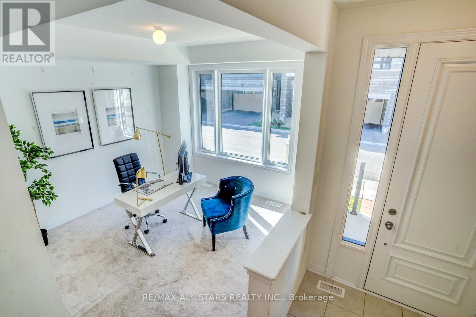 41 Steamboat Way, Whitby, Ontario  L1N 0M6 - Photo 5 - E12440296