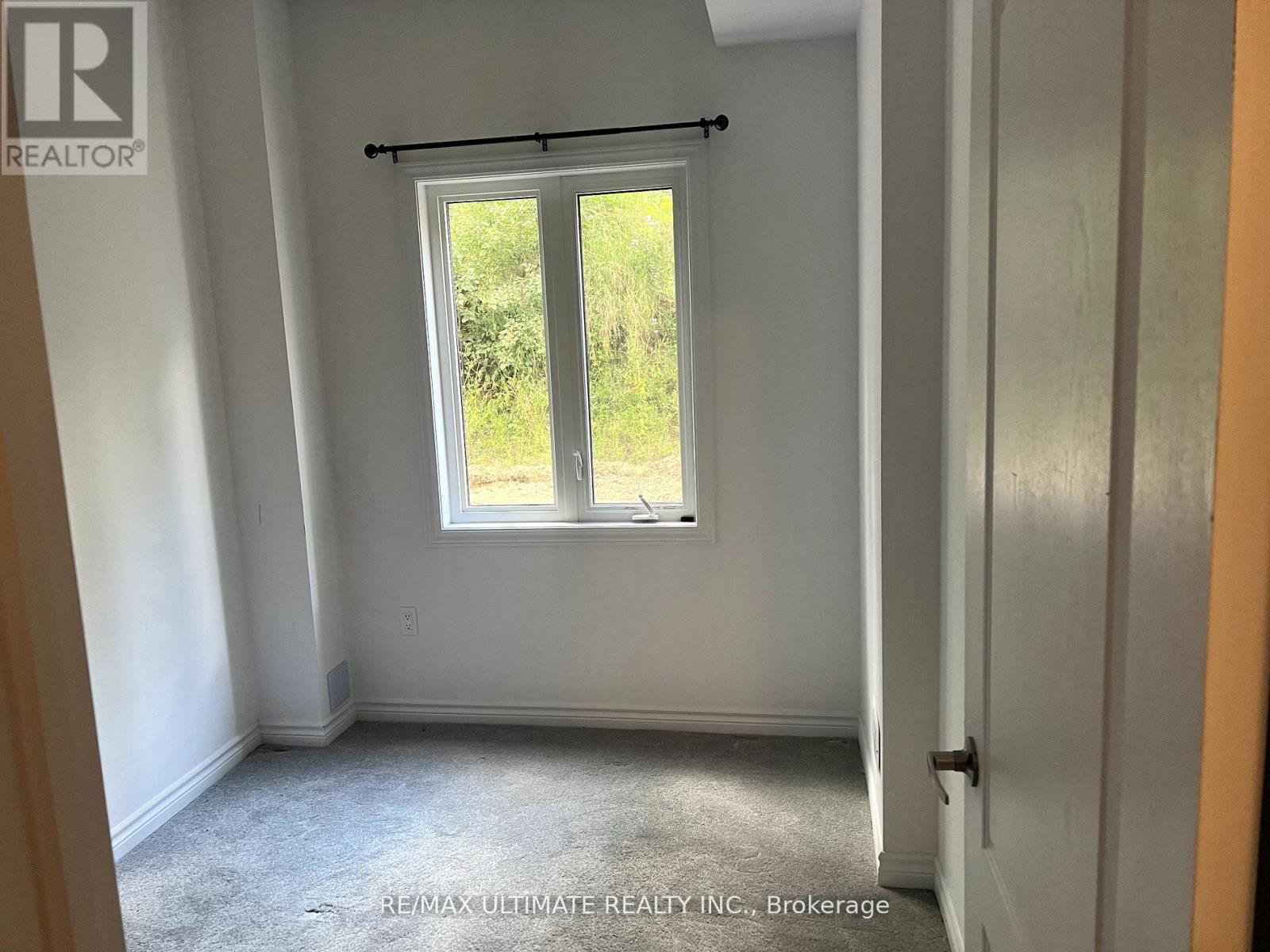 Lower - 36 Milson Crescent, Essa, Ontario  L0M 1B5 - Photo 14 - N12439400
