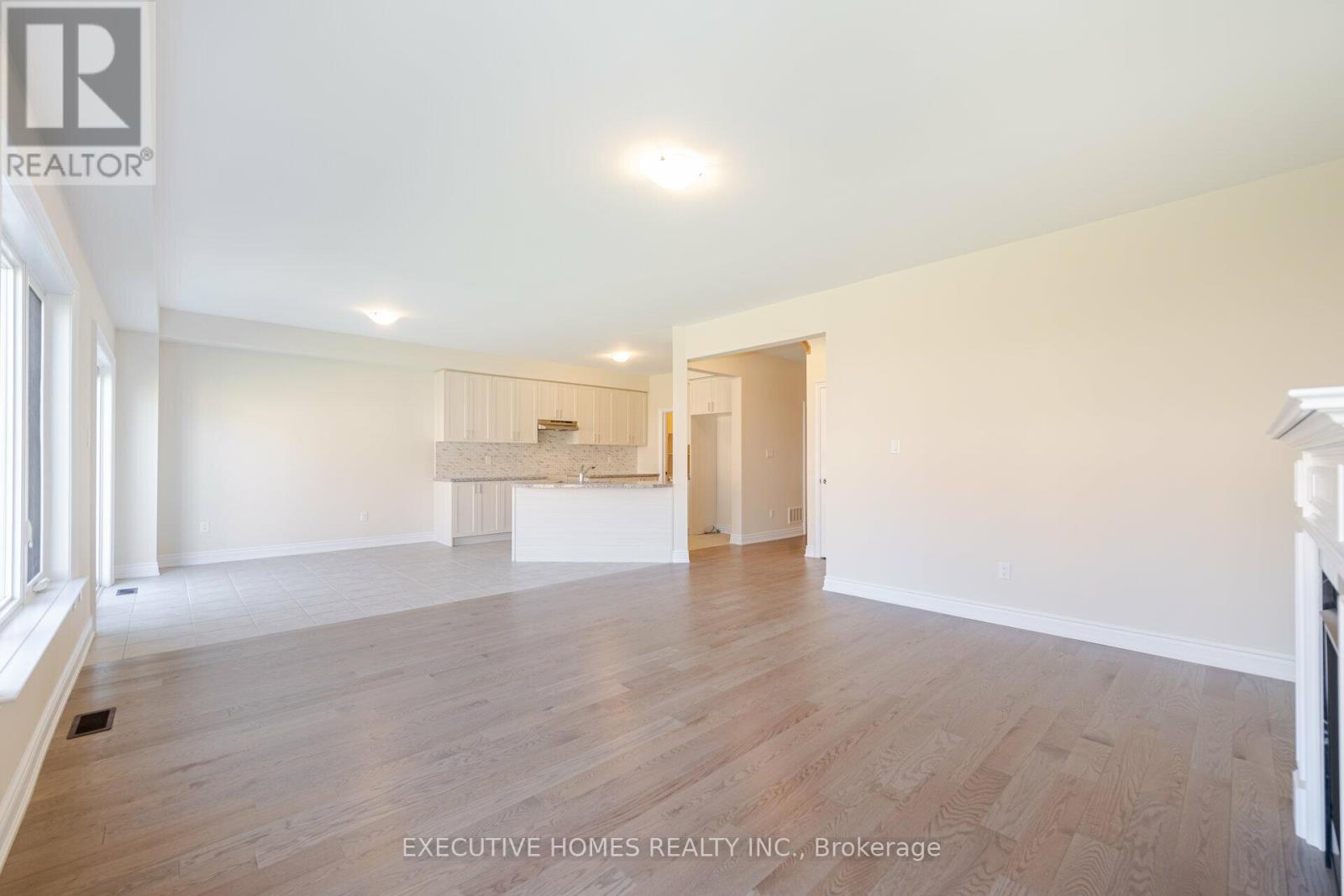 14 Mac Campbell Way, Bradford West Gwillimbury, Ontario  L3Z 4M7 - Photo 14 - N12438652