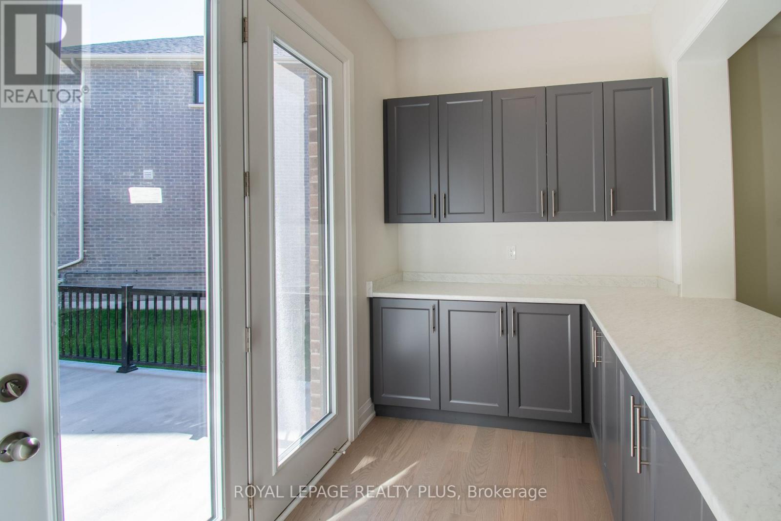 980 Church Drive, Innisfil, Ontario  L0L 1W0 - Photo 11 - N12440124