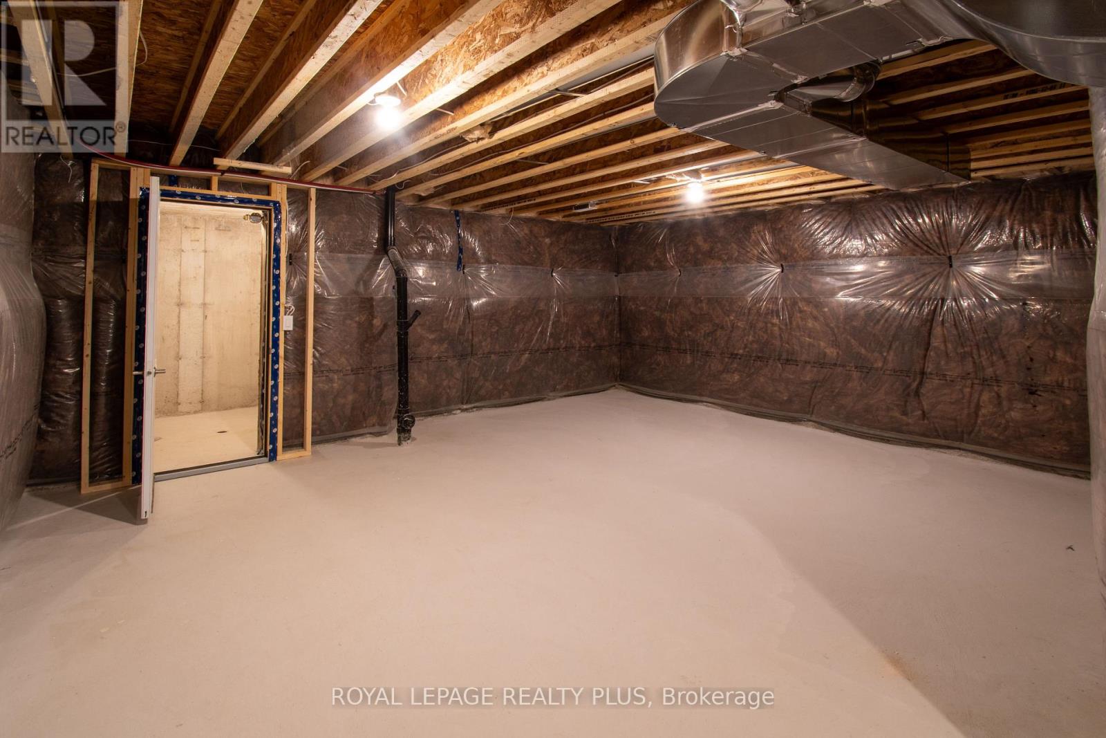 980 Church Drive, Innisfil, Ontario  L0L 1W0 - Photo 35 - N12440124