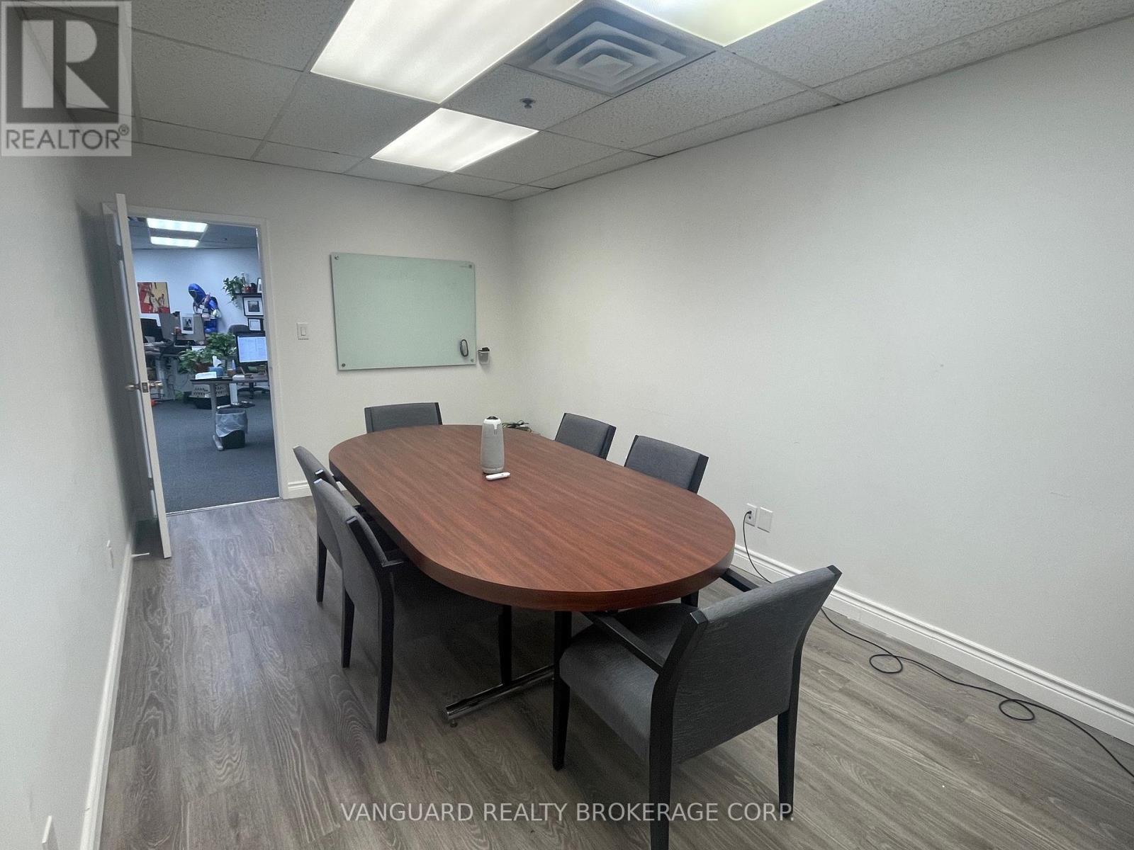 18 - 231 Millway Avenue, Vaughan, Ontario  L4K 3W7 - Photo 3 - N12440156