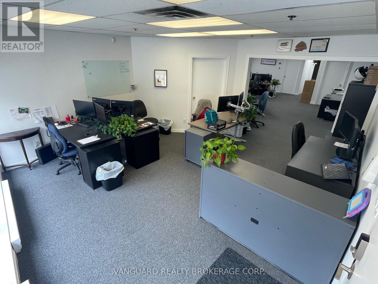 18 - 231 Millway Avenue, Vaughan, Ontario  L4K 3W7 - Photo 4 - N12440156