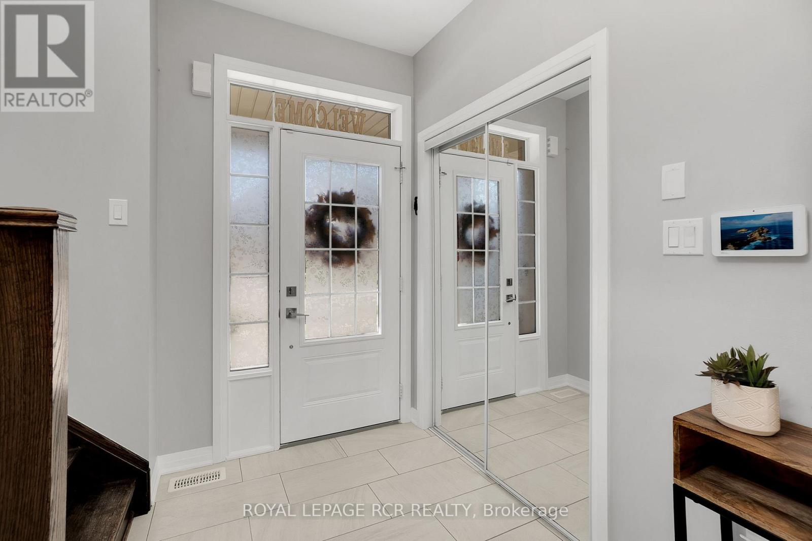 45 Martin Trail, New Tecumseth, Ontario  L0G 1W0 - Photo 4 - N12440181