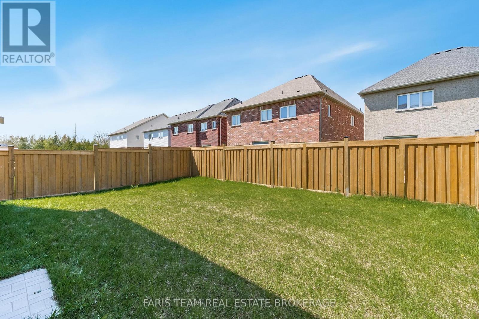 6 Cliff Thompson Court, Georgina (Sutton & Jackson's Point), Ontario  L0E 1R0 - Photo 34 - N12440197