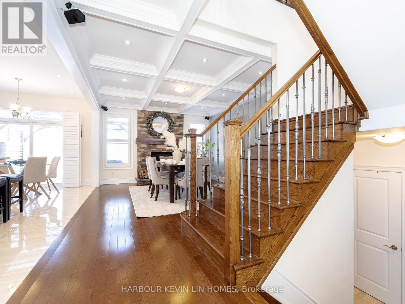 44 Philson Court, Innisfil, Ontario  L0L 1L0 - Photo 12 - N12440265