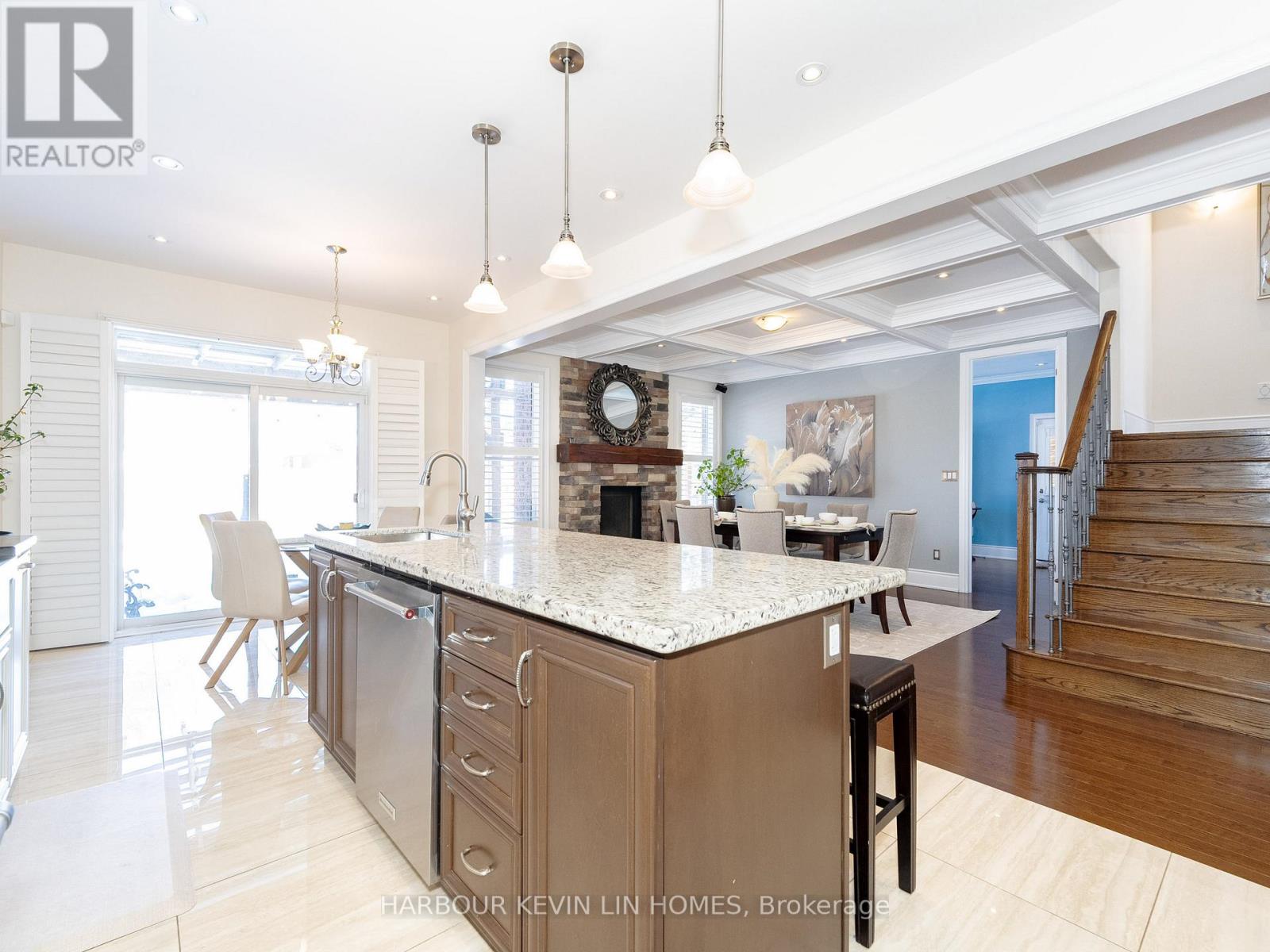 44 Philson Court, Innisfil, Ontario  L0L 1L0 - Photo 15 - N12440265