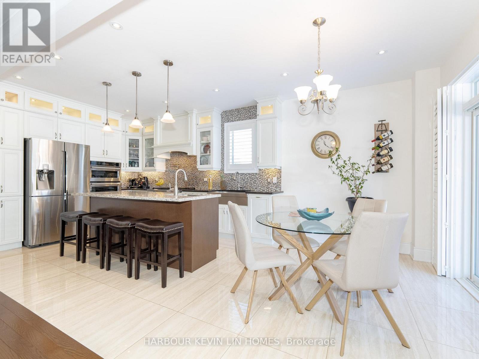 44 Philson Court, Innisfil, Ontario  L0L 1L0 - Photo 17 - N12440265