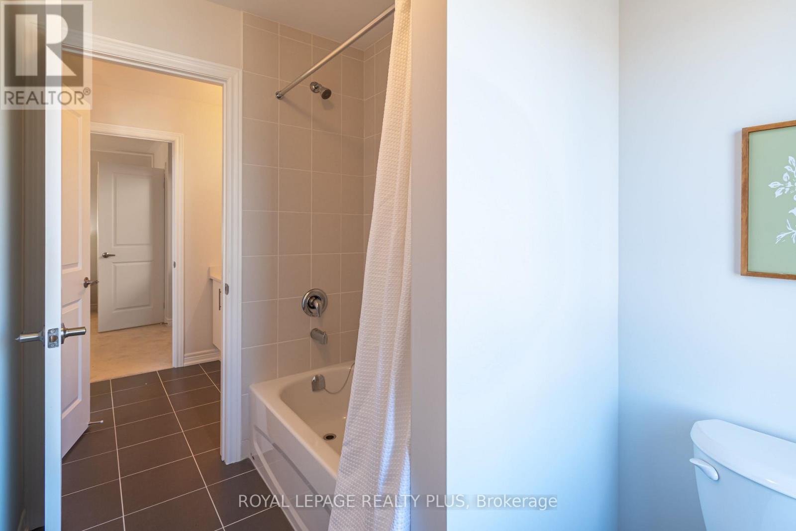 1454 Davis Loop Circle, Innisfil, Ontario  L0L 1W0 - Photo 27 - N12440283