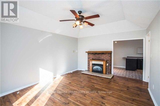 40 Brennan Avenue, Barrie (South Shore), Ontario  L4N 3X3 - Photo 6 - S12440160