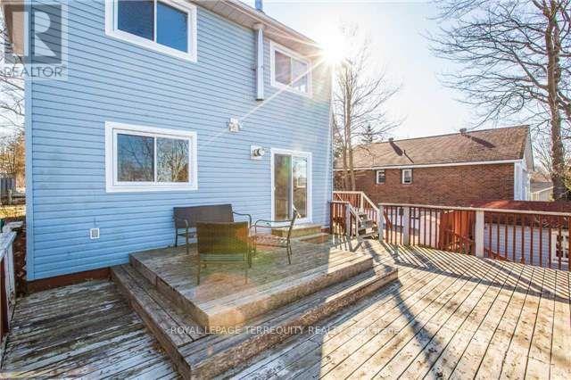 40 Brennan Avenue, Barrie (South Shore), Ontario  L4N 3X3 - Photo 7 - S12440160