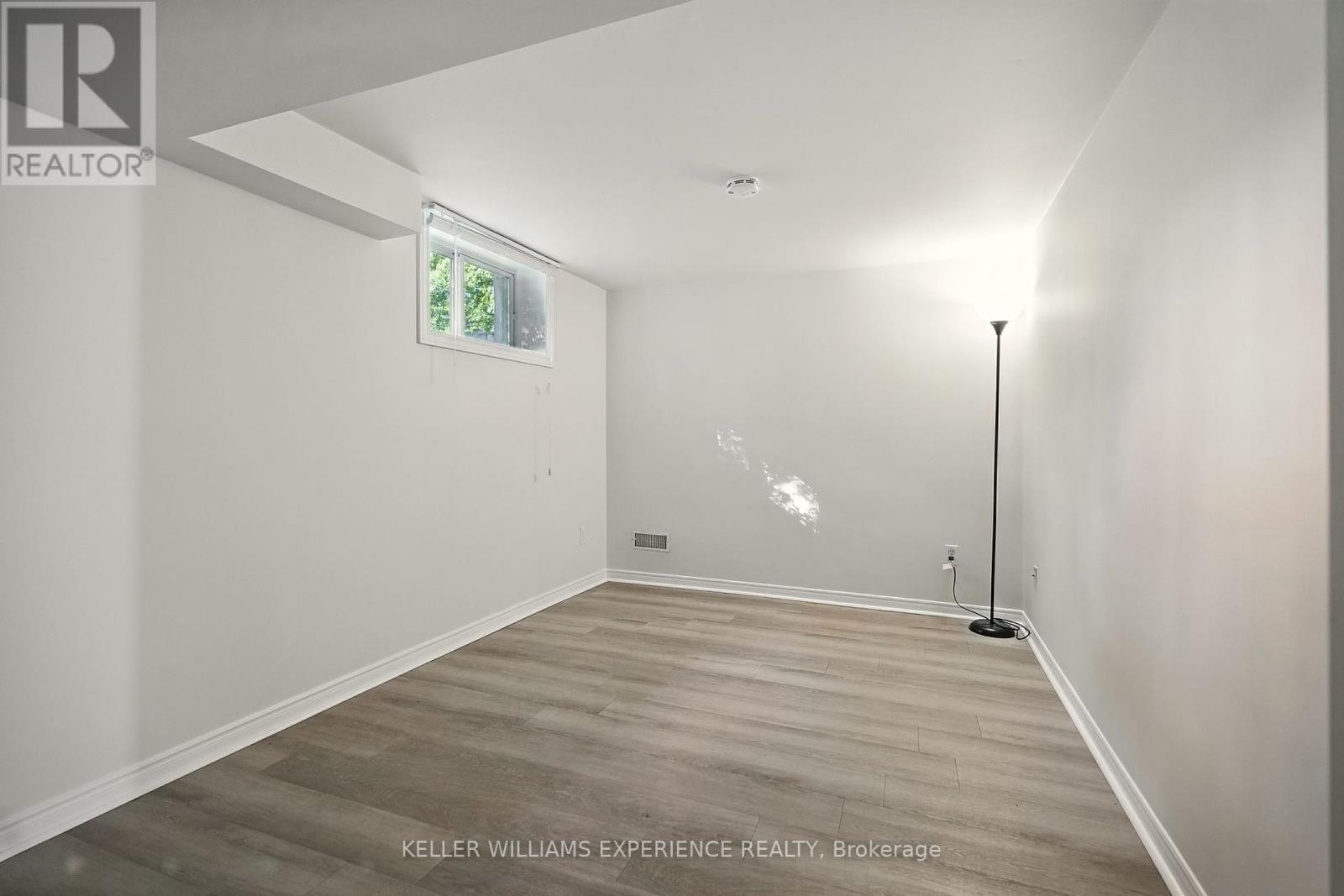 263 Scott Street, Midland, Ontario  L4R 2M7 - Photo 32 - S12440172