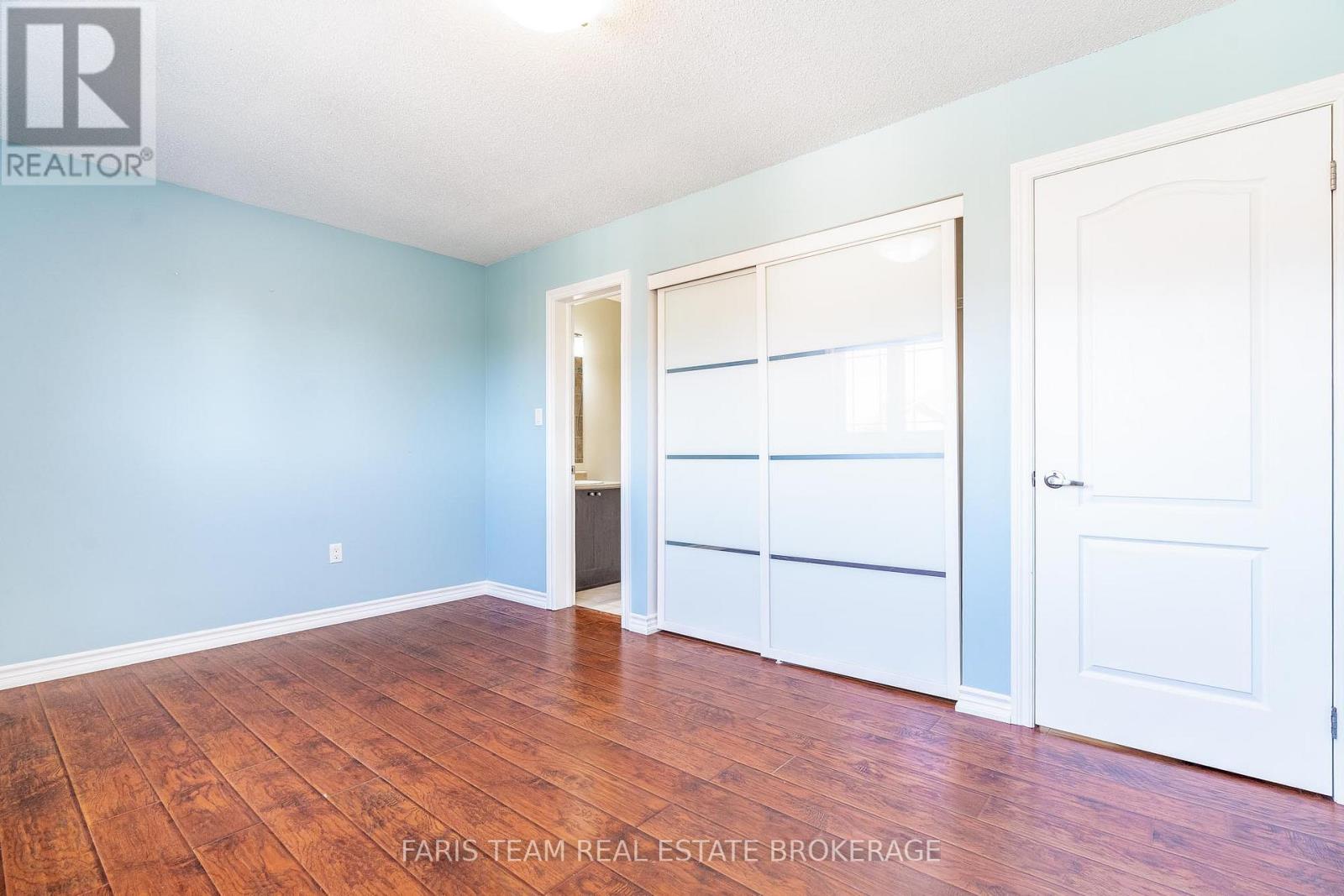 30 Southwoods Crescent, Barrie, Ontario  L4N 9P8 - Photo 17 - S12440269