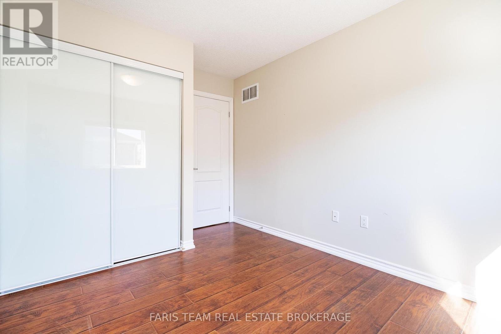 30 Southwoods Crescent, Barrie, Ontario  L4N 9P8 - Photo 20 - S12440269