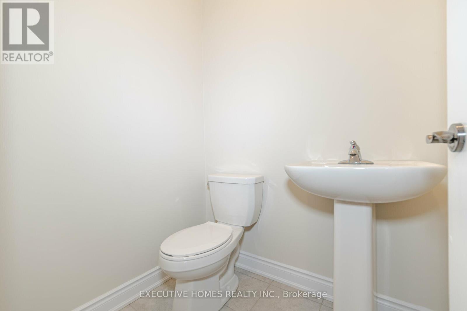 14 Mac Campbell Way, Bradford West Gwillimbury, Ontario  L3Z 4M7 - Photo 20 - N12438652