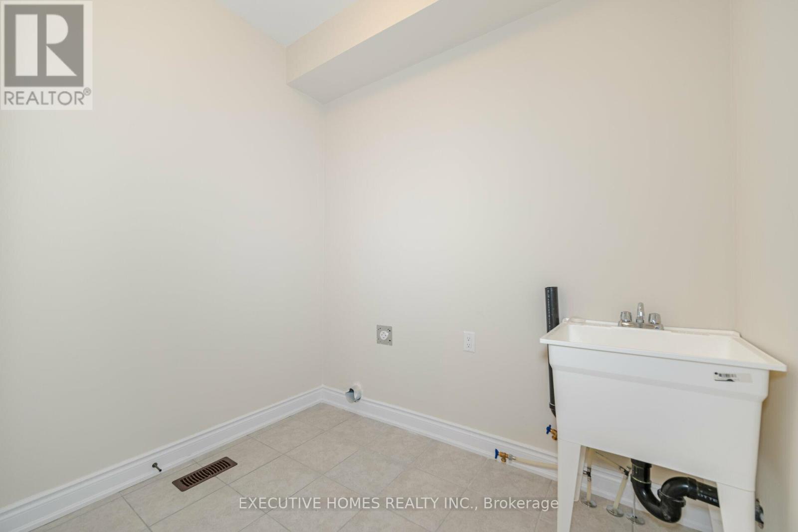 14 Mac Campbell Way, Bradford West Gwillimbury, Ontario  L3Z 4M7 - Photo 21 - N12438652