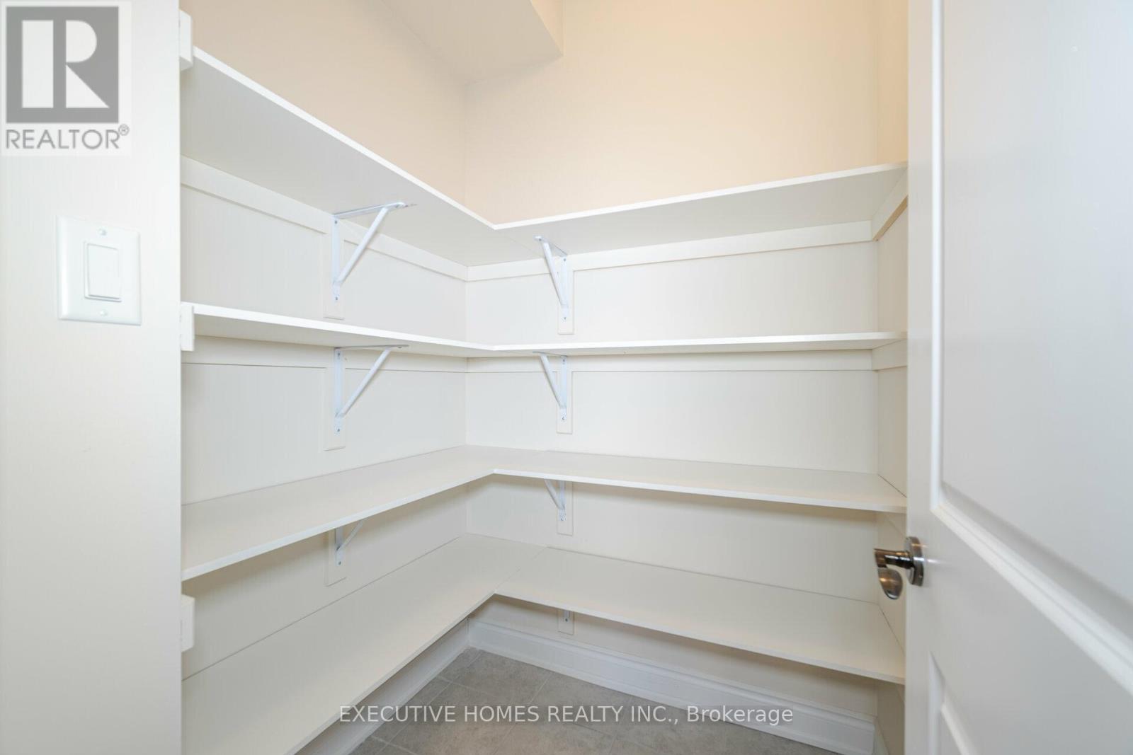 14 Mac Campbell Way, Bradford West Gwillimbury, Ontario  L3Z 4M7 - Photo 19 - N12438652