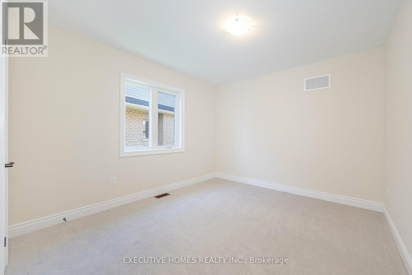 14 Mac Campbell Way, Bradford West Gwillimbury, Ontario  L3Z 4M7 - Photo 42 - N12438652