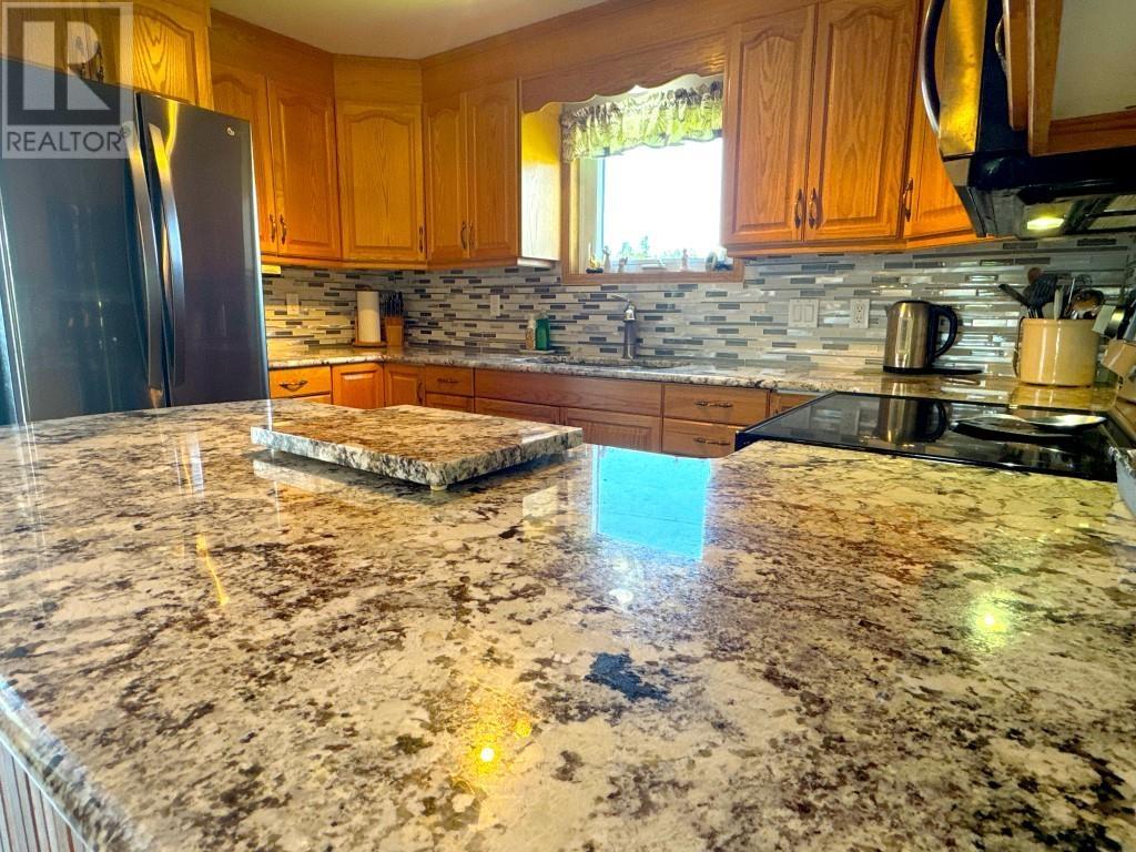 2276 Maplewood Road, Kellys Cross, Prince Edward Island  C0A 1Y0 - Photo 6 - 202524895