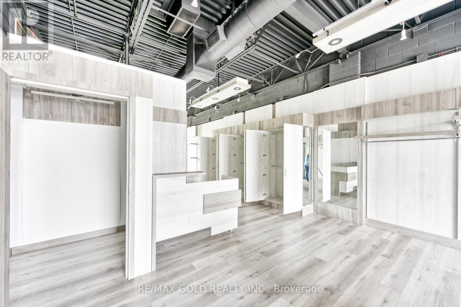 118 - 3525 Platinum Drive, Mississauga, Ontario  L5M 2R9 - Photo 9 - W12440123