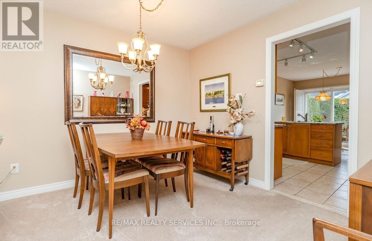 7 - 13 Amberhill Trail, Brampton (Sandringham-Wellington), Ontario  L6R 2R7 - Photo 10 - W12440215
