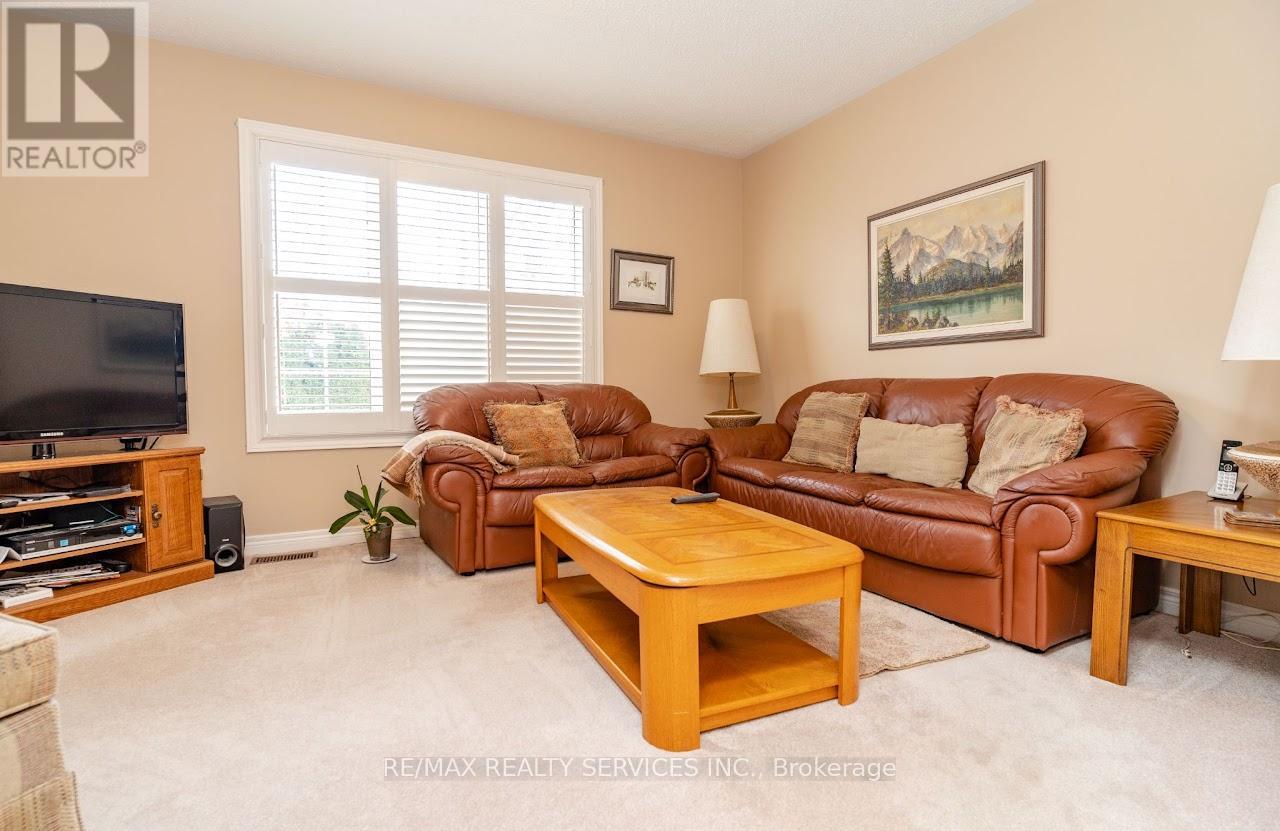 7 - 13 Amberhill Trail, Brampton (Sandringham-Wellington), Ontario  L6R 2R7 - Photo 15 - W12440215